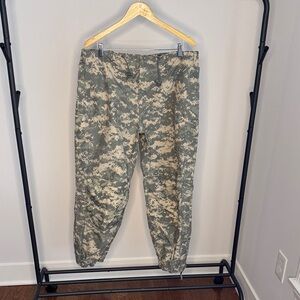 U.S. Army Camouflage Men Pants - Green and Tan